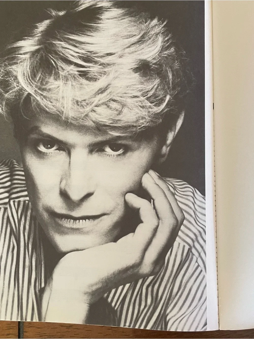 David Bowie Sheet Music Anthology: Piano, Vocal, Guitar - Picture 12 of 14